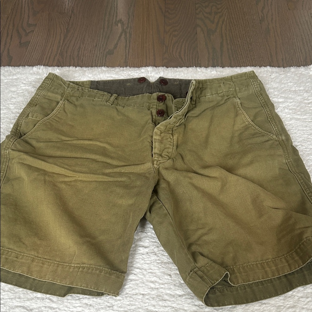 Men's Olive Flat-Front Casual Shorts with Button Fly